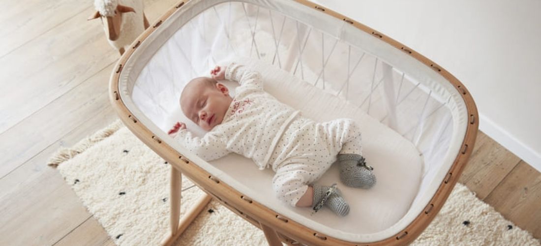 Quel linge de lit pour bébé selon son âge ?, Autour de bébé