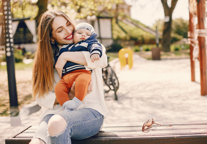 Prêt à porter Maman, retrouvez le meilleur pour bébé chez Bambinou