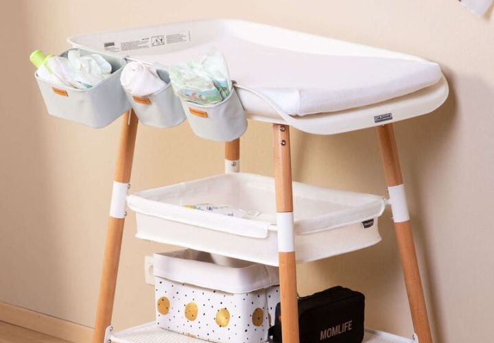 Accessoires et soins bébé : table à langer, pots  - IKEA