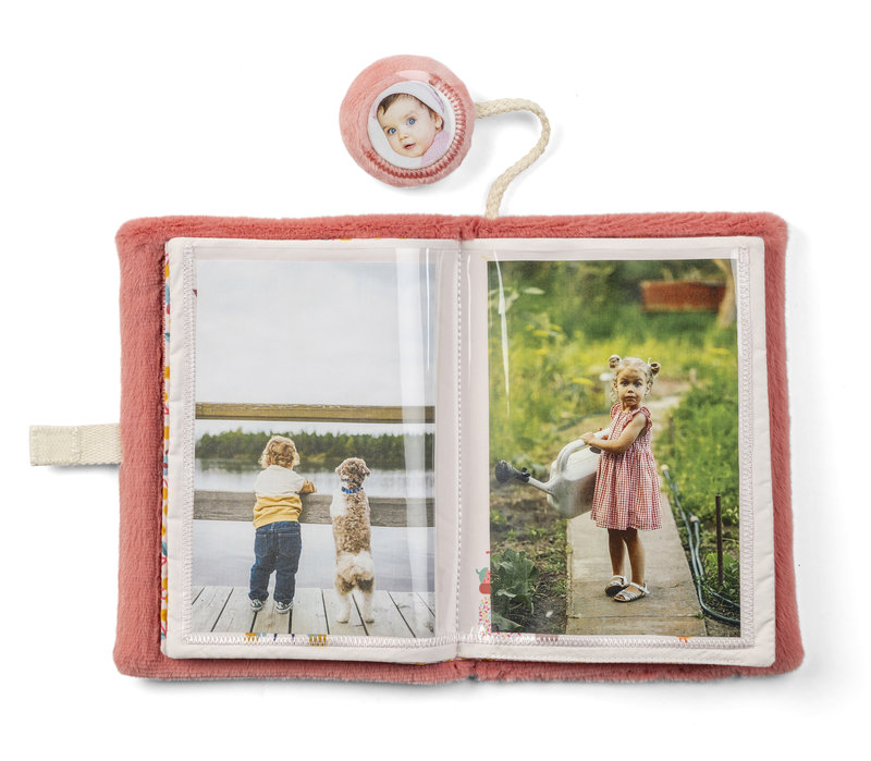 Album photo tissu Jeanne Lilliputiens intérieur avec photos