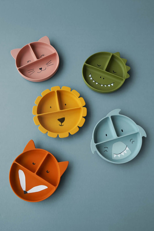 Assiette avec ventouse en silicone et compartiments Mr. Dino Trixie lifestyle 8