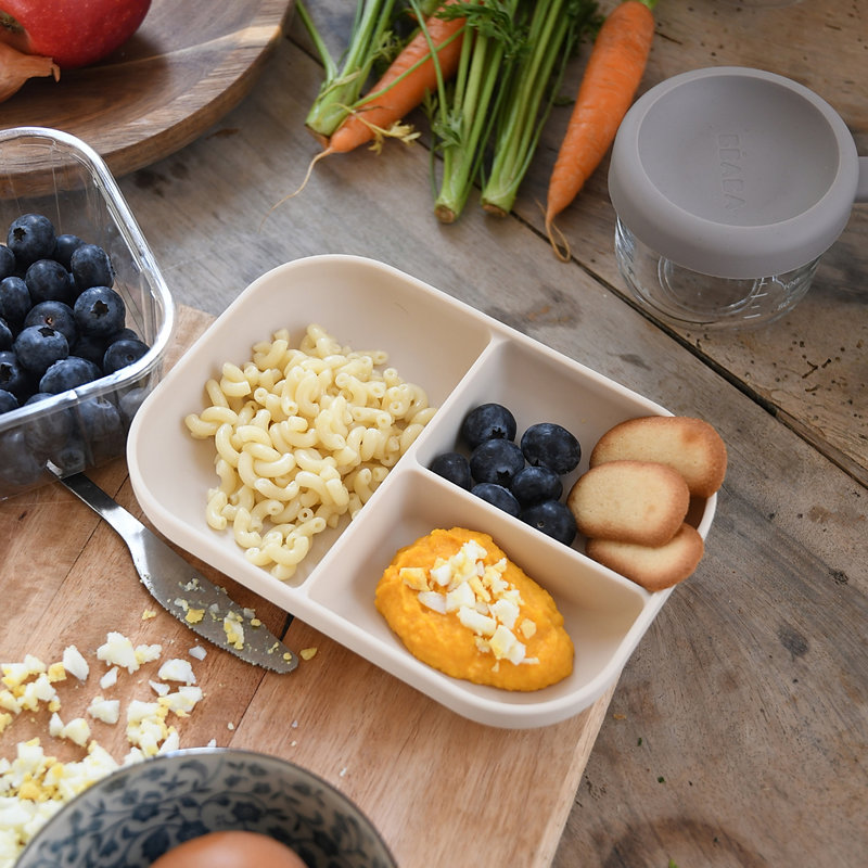 Assiette compartimentée silicone Argile Beaba lifestyle 3