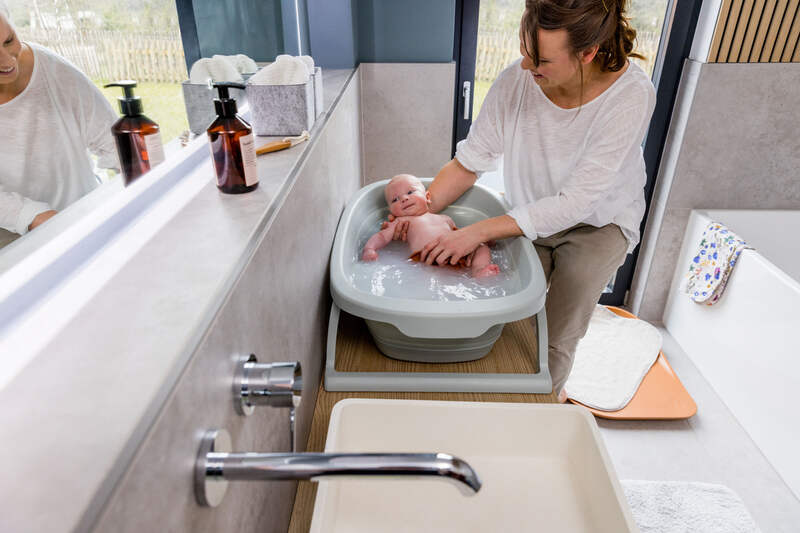 Baignoire pliable avec siège Wash N Fold L Hauck lifestyle