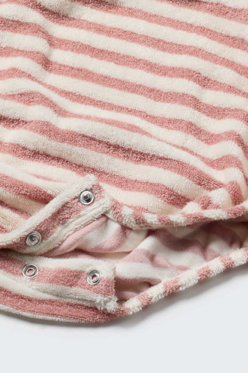Barboteuse éponge rayée coton bio Rose COZMO attache