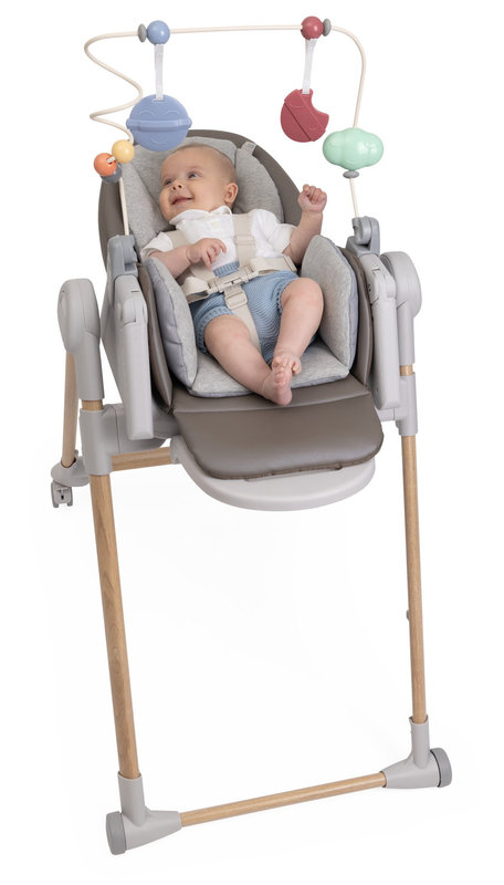 Barre de jeu Arc-en-ciel chaises Polly Armonia Chicco profil avec bébé