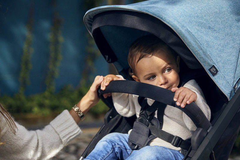 Barre de maintien pour poussette Thule Spring THULE lifestyle 1