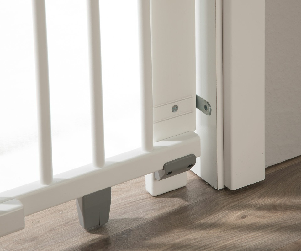 Barrière de sécurité plus pour porte 58-93 cm 65-105 cm en bois blanc Geuther intérieur bas