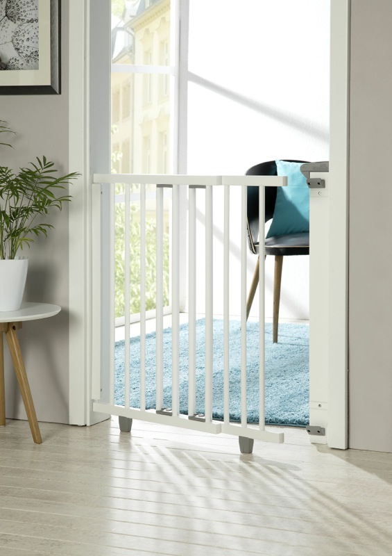 Barrière de sécurité plus pour porte 58-93 cm 65-105 cm en bois blanc Geuther intérieur installée