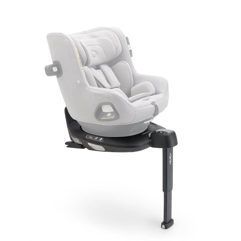 Base isofix 360 base by Nuna Bugaboo face à la route