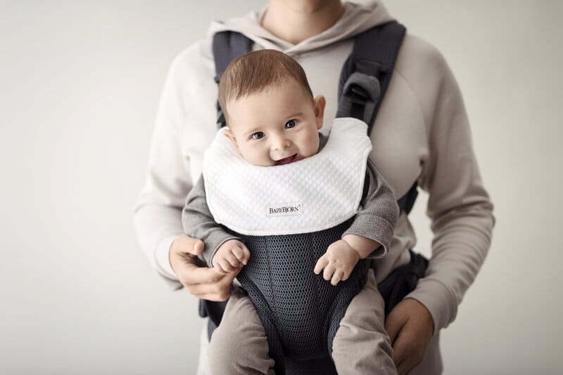 Bavoir pour porte-bebe Harmony babybjorn face