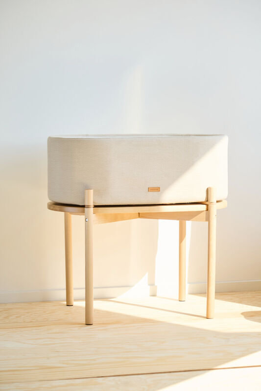 Berceau Bébé Évolutif en Table de Jeu Lin Beige Childhome lifestyle 1