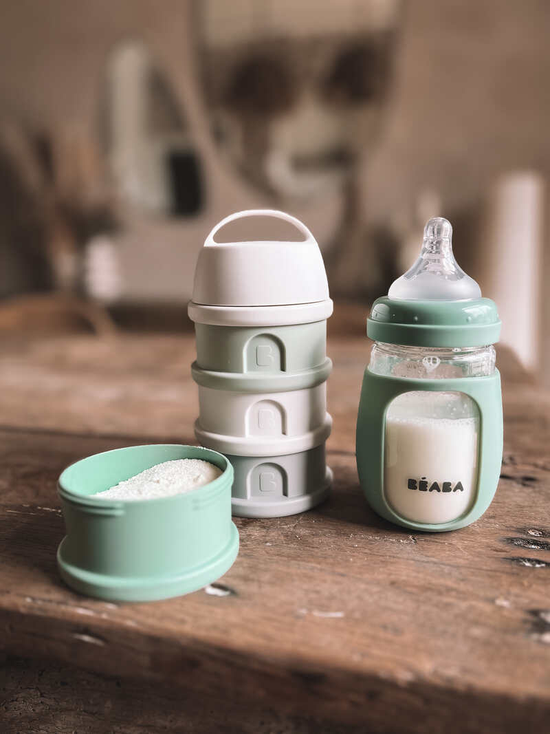 Boîte doseuse 4 compartiments Cotton white/Sage green BEABA lifestyle 6