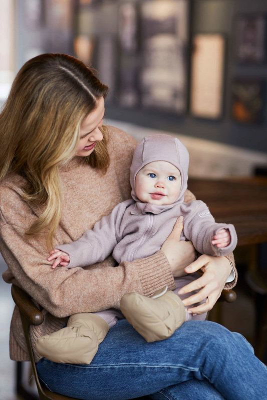 Boots pour bébé 0-1 an DarkSand Light Grey lifestyle 2