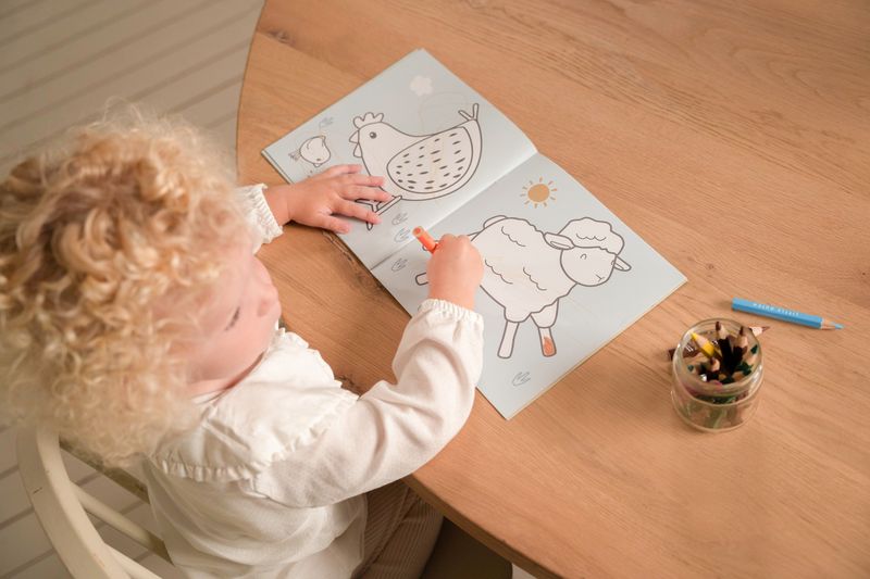 Cahier de coloriage Little Farm Little Dutch lifestyle 3