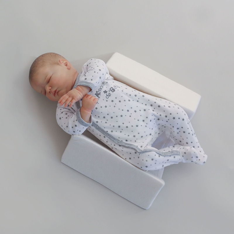 Cale Bebe Lateral Et Dorsal Trois Kilos Sept Bambinou