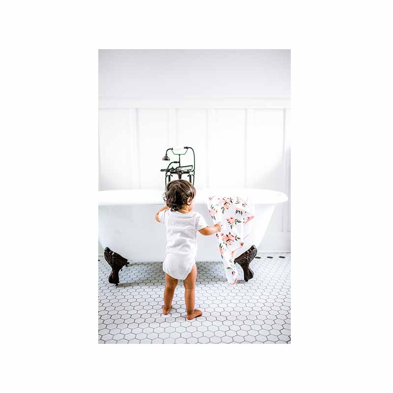 Cape de bain mousseline coton et gant de toilette Little Unicorn Zoom Bain