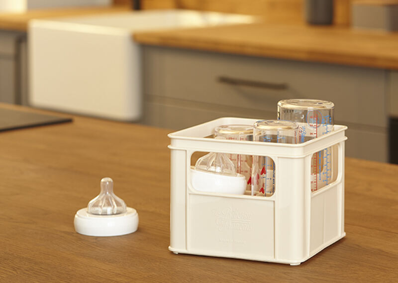 Casier égouttoir pour 4 biberons Blanc sable Le Biberon Français lifestyle
