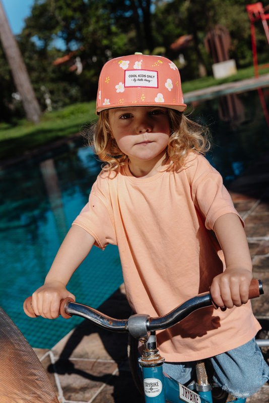 Casquette Imprimé Peachy Bloom avec visière plate HELLO HOSSY lifestyle 2