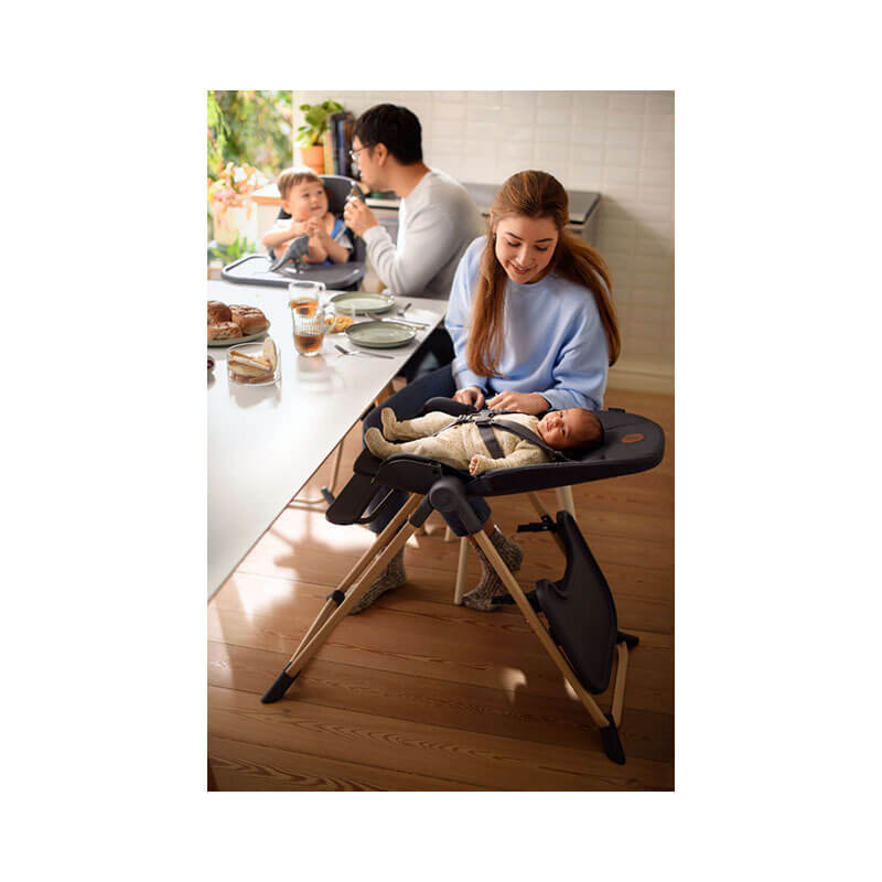 Chaise haute Ava Maxi-Cosi ambiance table