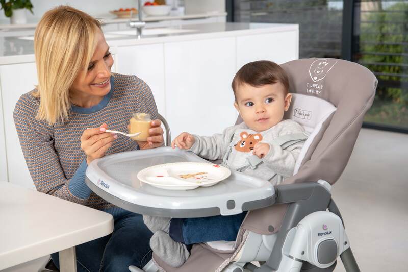 Chaise Haute Bébé Vision Sophie la Girafe So chic Renolux lifestyle 4