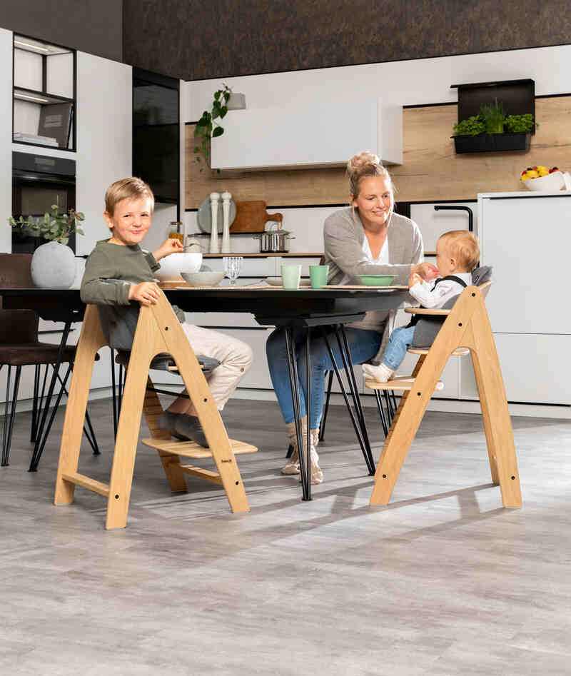 Chaise haute en bois de chêne Arketa Oak Hauck lifestyle3