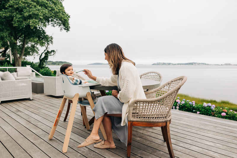 Chaise haute ciro Caleb Bleu Uppababy lifestyle2