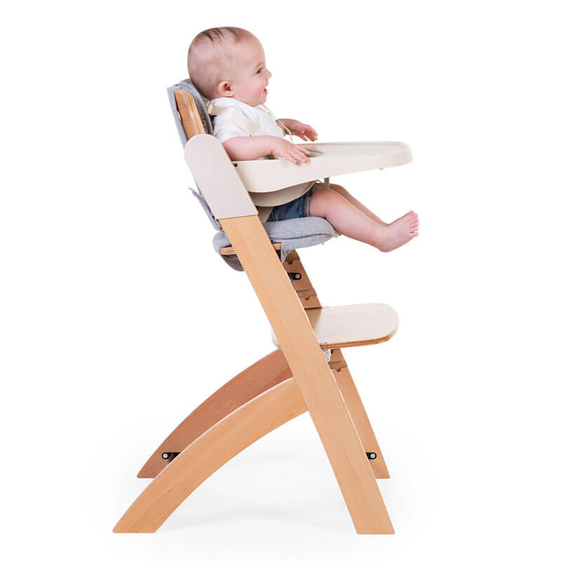 Chaise haute Evosit avec son set nouveau-né Childhome plateau profil