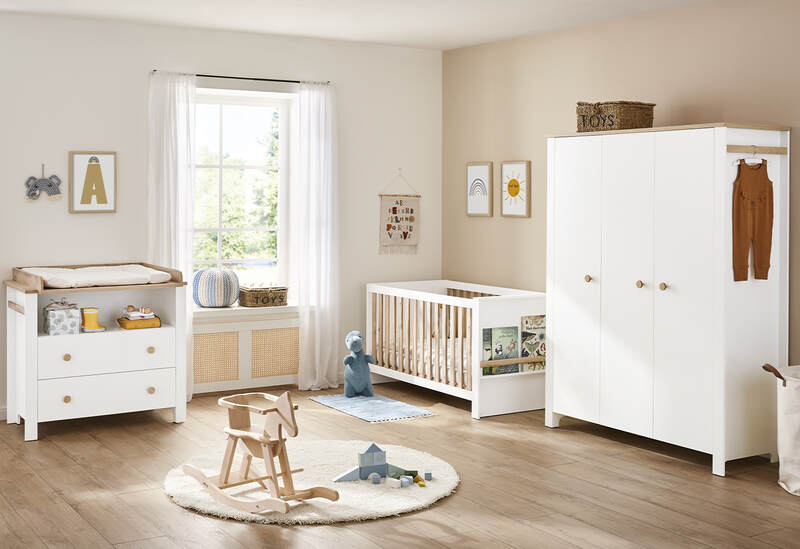 Chambre Lova : lit, commode, armoire 3 portes Pinolino produit face