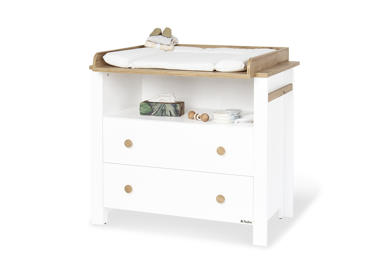 Chambre Lova : lit, commode Pinolino plan langer