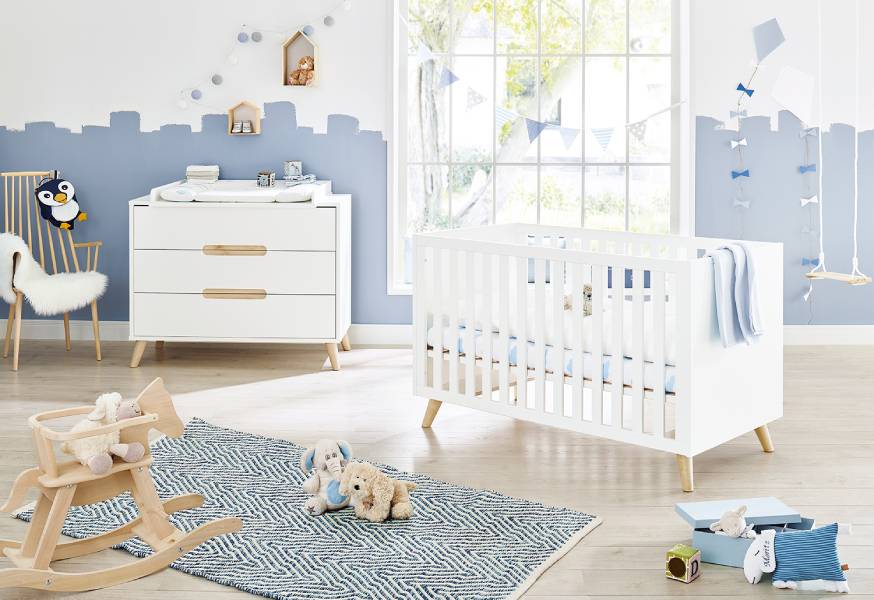 Chambre bébé complète en bois : lit évolutif, commode à langer et