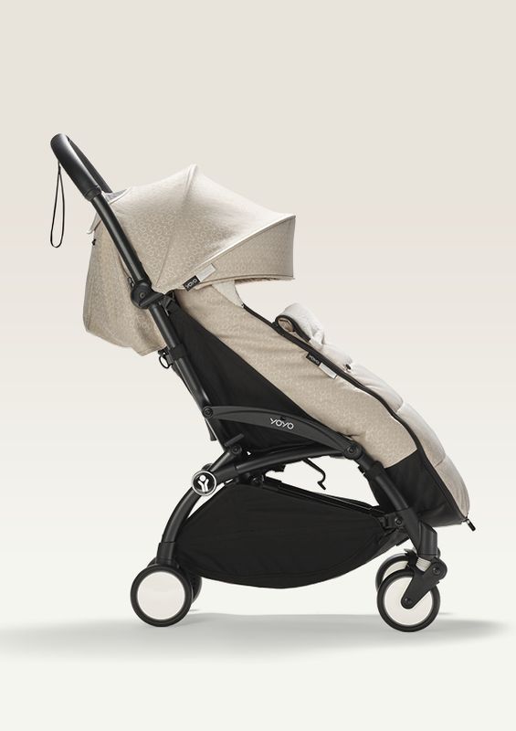 Chancelière pour poussette Yoyo Bonpoint Beige Stokke chancelière sur poussette de côté