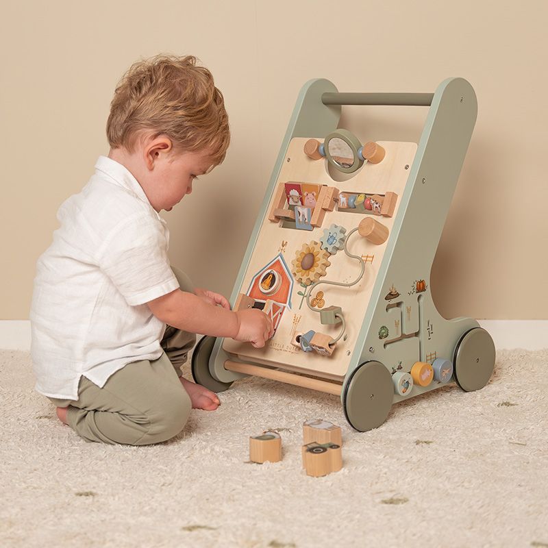 Chariot de marche FSC Little Farm Little Dutch lifestyle 3