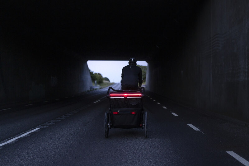 Chariot Sport 2 G3 Black Thule lifestyle4