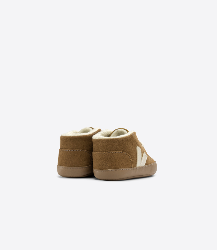 Chaussons bébé fourrés Baby Fured Suède Camel Pierre Veja back