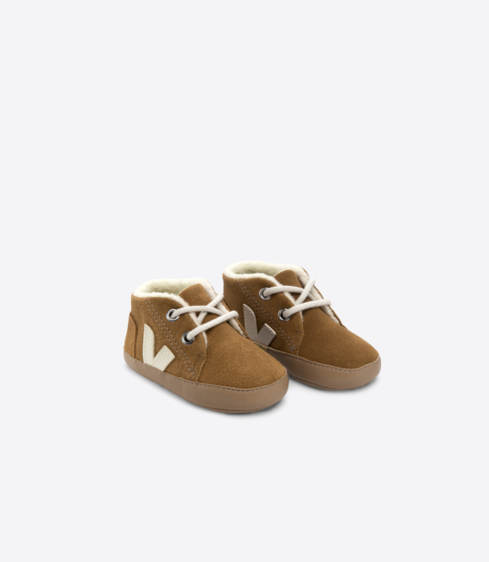 Chaussons bébé fourrés Baby Fured Suède Camel Pierre Veja produit