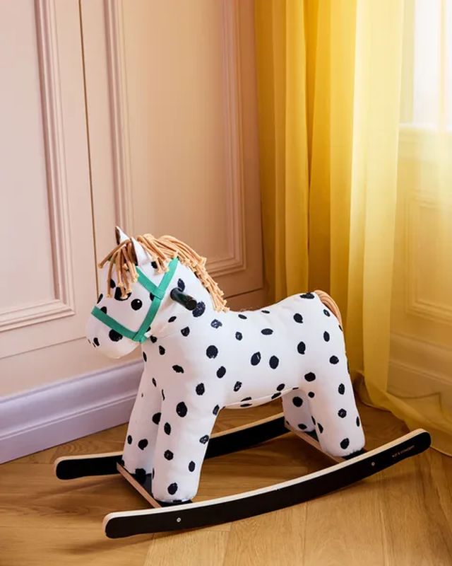 Cheval à bascule Fifi Kids Concept lifestyle 1