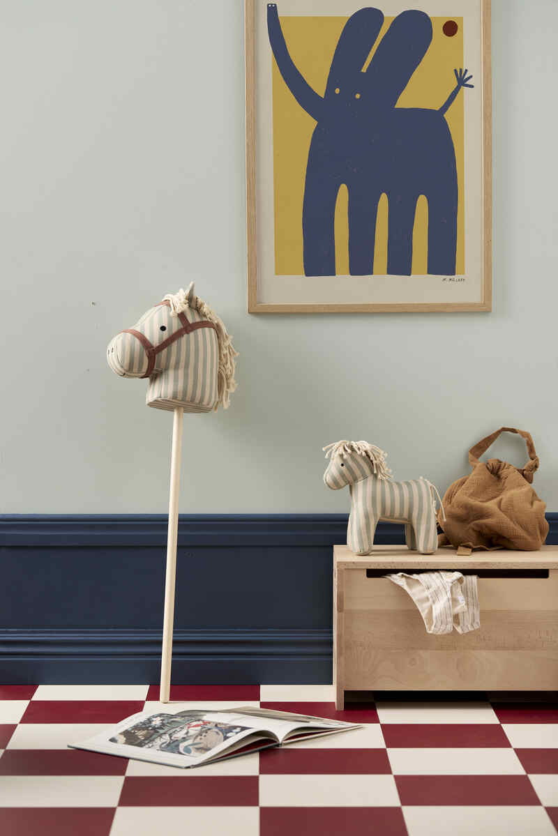 Cheval en peluche Sam Kids Concept lifestyle3