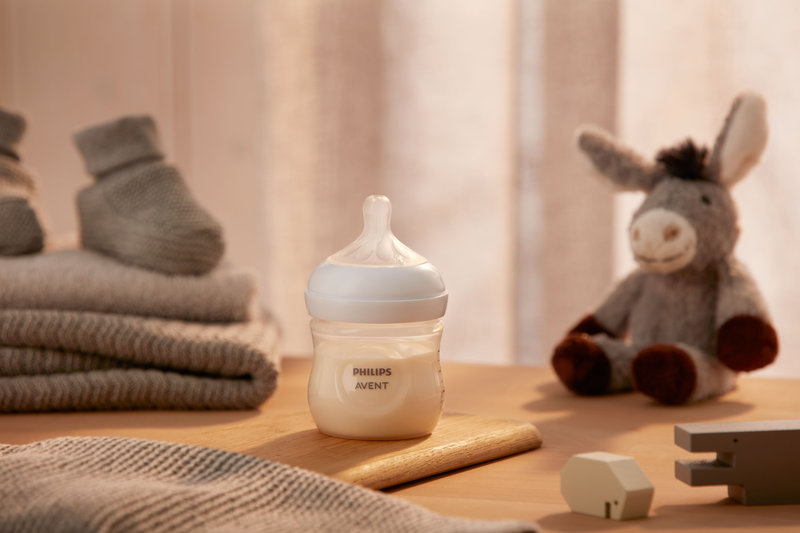 Coffret découverte Biberon natural 125ml + Sucette Ultra Air 0-6M Phillips Avent lifestyle 3