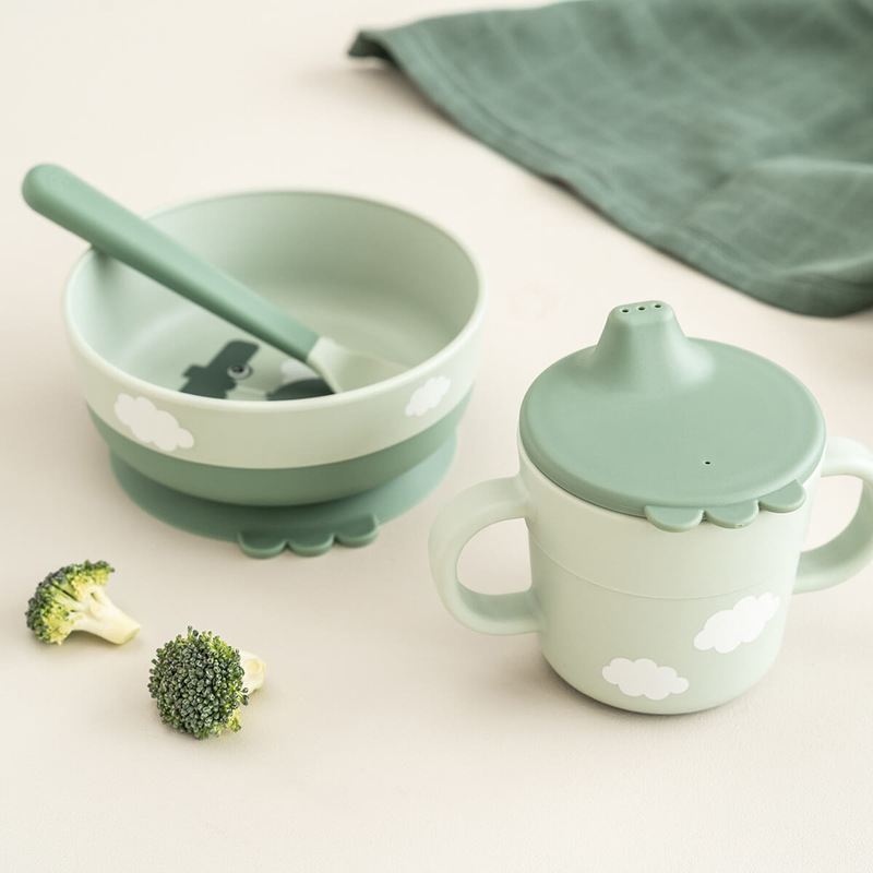 Coffret premier repas Foodie Happy clouds Vert DONE BY DEER lifestyle3