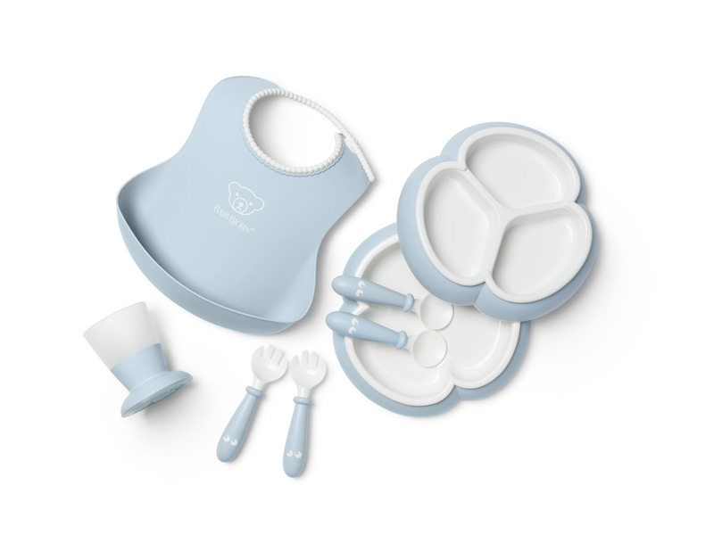 Coffret repas bébé 8 pièces Bleu Pastel Babybjorn produit face