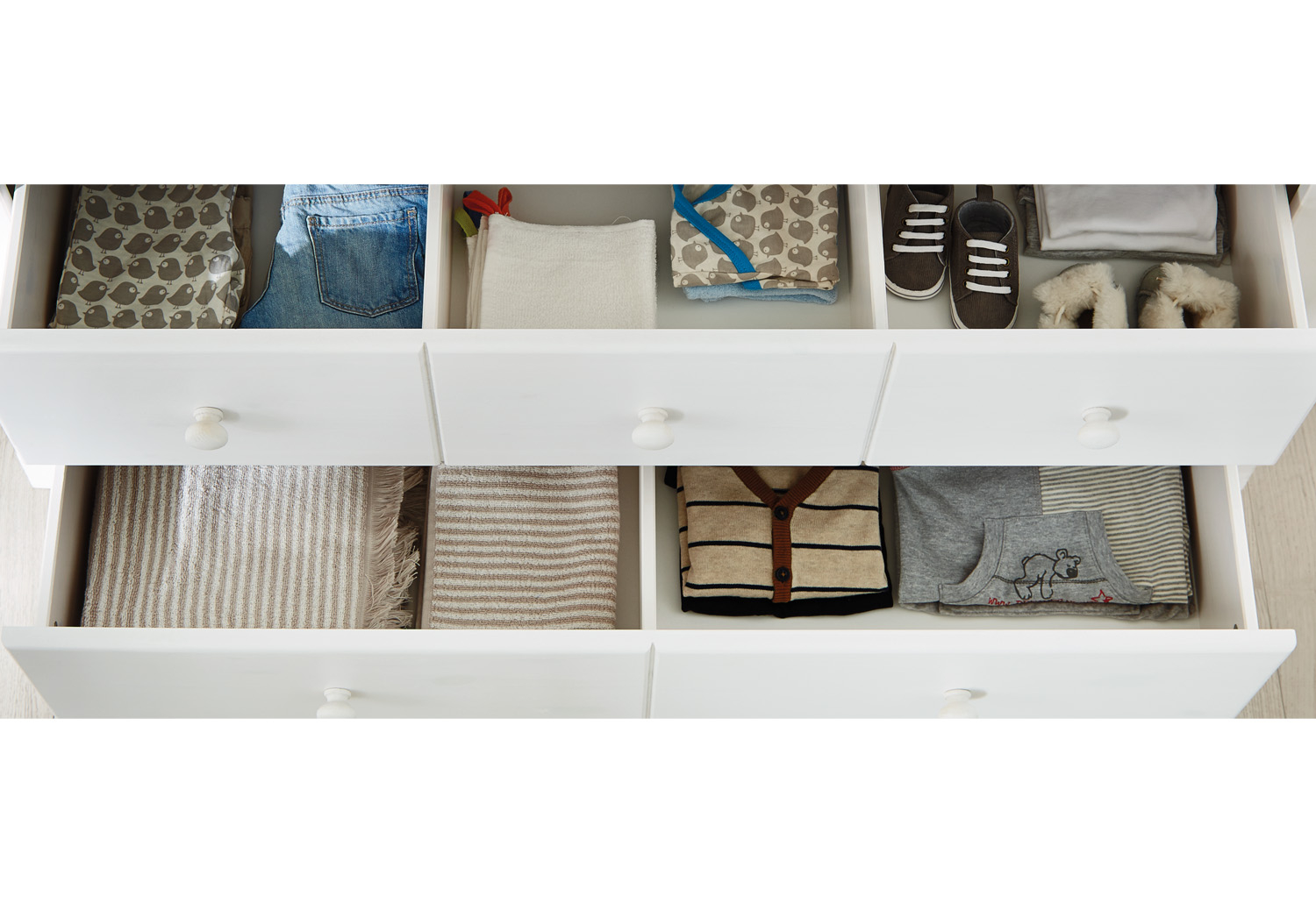 ‌Commode à langer Pino interieur