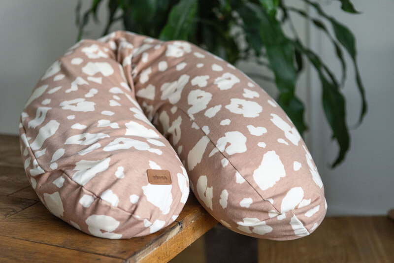 Coussin d'allaitement Big FlopsyJersey de coton Imprimé Savannah Bloom Beaba  lifestyle 2