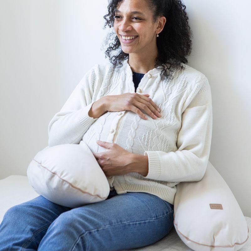 Coussin d'allaitement Big Flopsy French Terry Terre d'argile BEABA lifestyle 4