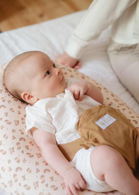 Coussin de maternité et d'allaitement Multirelax Jersey Léopard Candide lifestyle 4