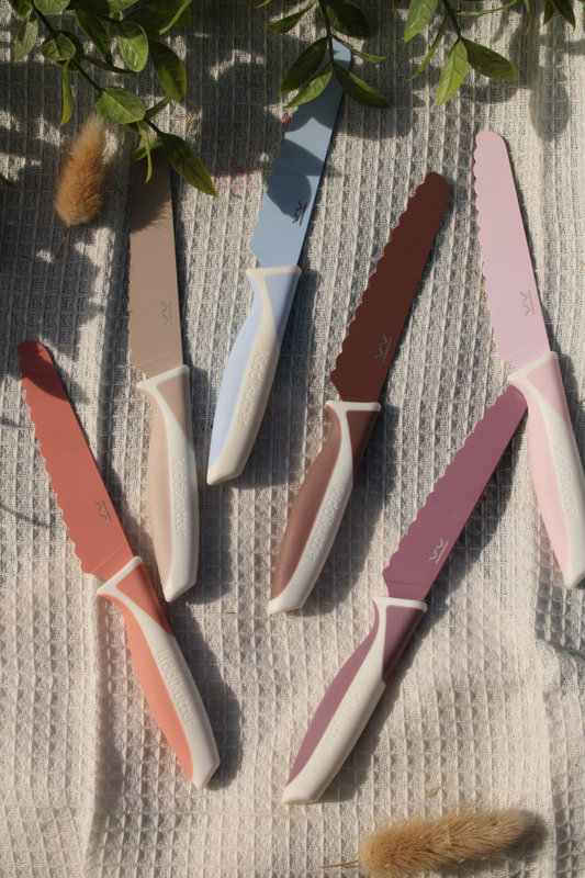 Couteau d'apprentissage Fig Kiddikutter lifesyle 1