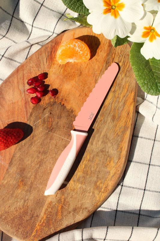 Couteau d'apprentissage Peach Kiddikutter lifesyle 3