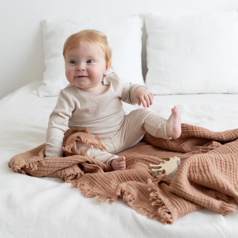 Couverture Double Swaddle Mousseline Moka BEMINI lifestyle 4