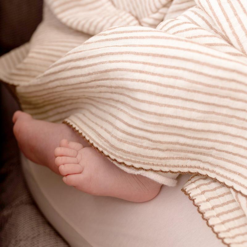 Couverture Swaddle Mousseline Muffin BEMINI lifestyle 1