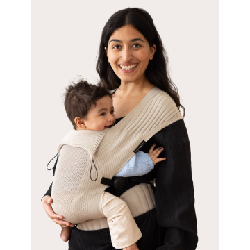 Porte-bébé Flybaby Creme Flybaby lifestyle  