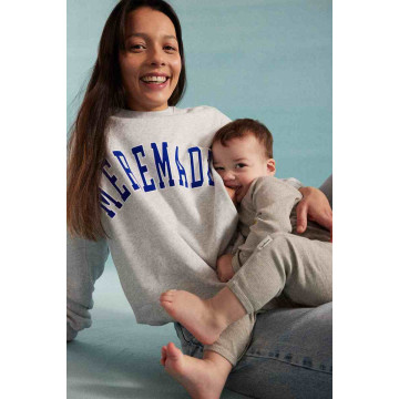 Sweatshirt d'allaitement Mère-Made Gris Tajine Banane lifestyle1